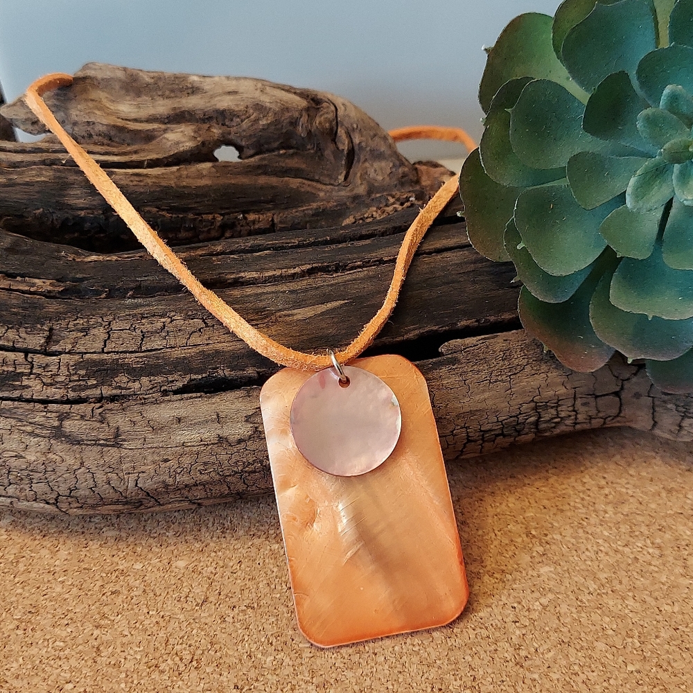 N1228 Shell & Leather Geo Pendant Necklace